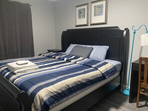 4 slaapkamers, een strijkplank/strijkijzer, gratis wifi, beddengoed