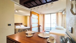 Family Apartment | Living area | Flat-screen TV - Espacio M Providencia (Santiago)