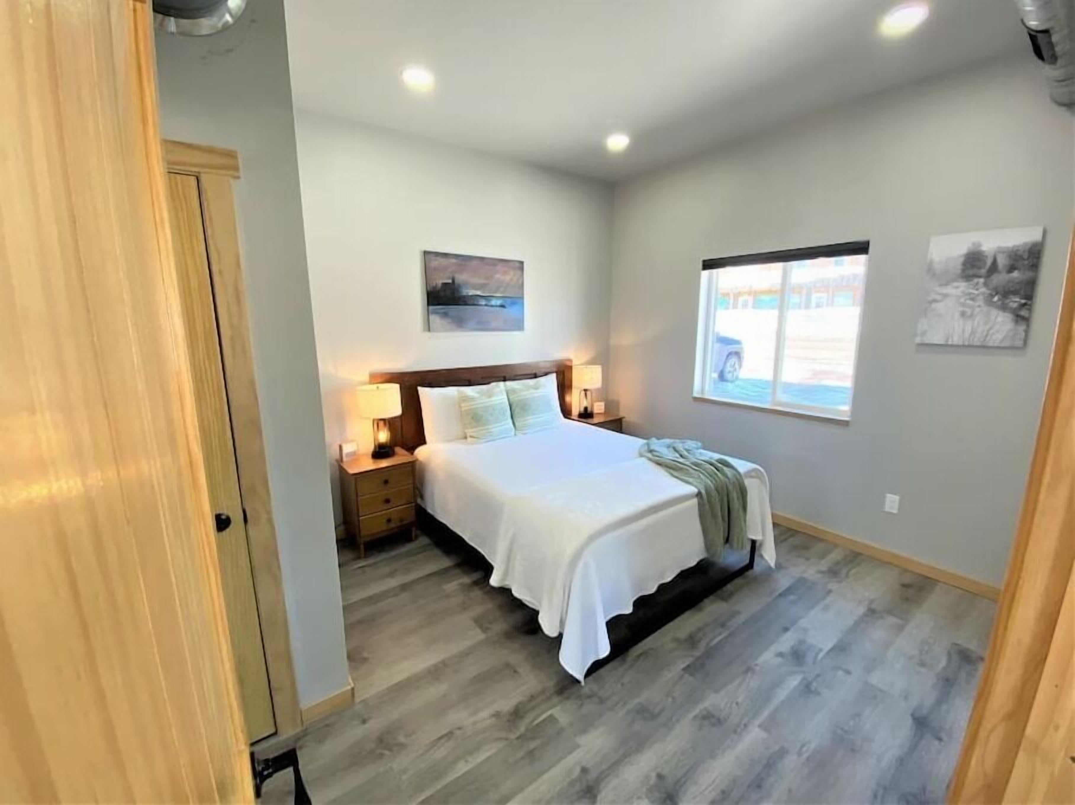 1 bedroom, iron/ironing board, travel crib, free WiFi