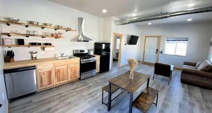 Explore the Keweenaw ! Only 6 Miles to MTU!