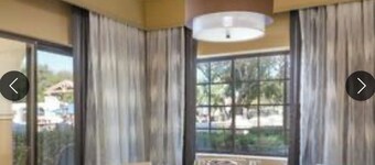 Sleeps 4 in Phoenix on Legacy Golf Course