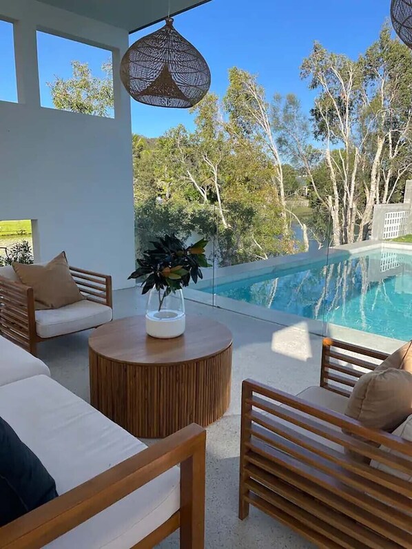 Outdoor pool - The Ultimate Beach House - Magnesium pool, close to beach and shops (Bogangar)