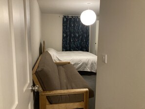 Monolocale, 1 letto queen con divano letto | Wi-Fi gratuito, lenzuola