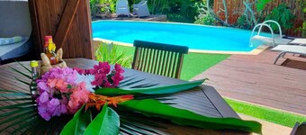 COUP DE COEUR: charming wooden bungalow with private pool