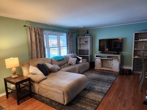 Téléviseur connecté, foyer, chaîne audio