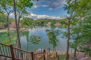 Lake Front - Russell's Fort at White Oak Point | Historical Cabin on Lake Lure | Direct Lake Access (Lake Lure)