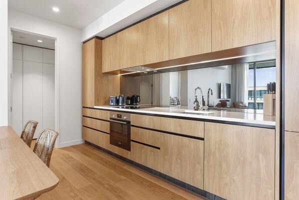 Deluxe Apartment | Private kitchen