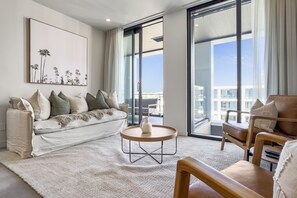 Deluxe Apartment | Living area