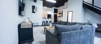 Casa de Flo - 3 BD/3 Bath SPACIOUS CONDO