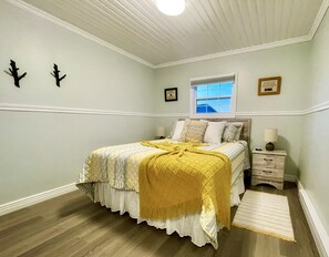 2 Schlafzimmer, Reisekinderbett, kostenloses WLAN, Bettwäsche