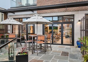 Terrace/patio - Hyatt Place Newark - Main Street (Newark)