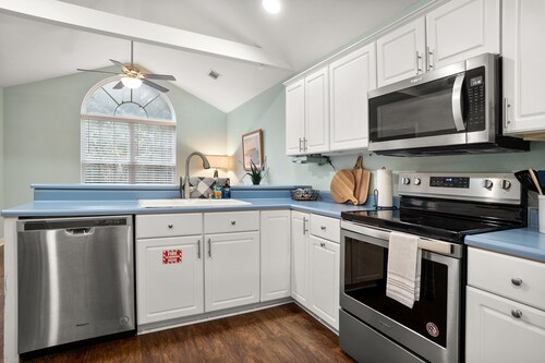 Southern Belle - Close to Parris Island for Marine Graduations!