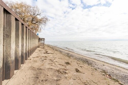 80 Feet of Private Lakefront Cottage in beautiful Town of Amherstburg, Ontario 
