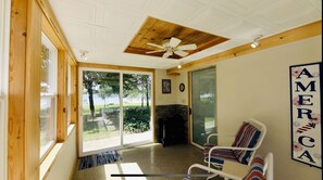 Interior - Family Friendly Sandy Beach Lake Home! Your 3Bed, 2Bath Escape For All Seasons! (dousman)