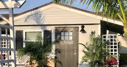 Private Cozy Cottage Studio