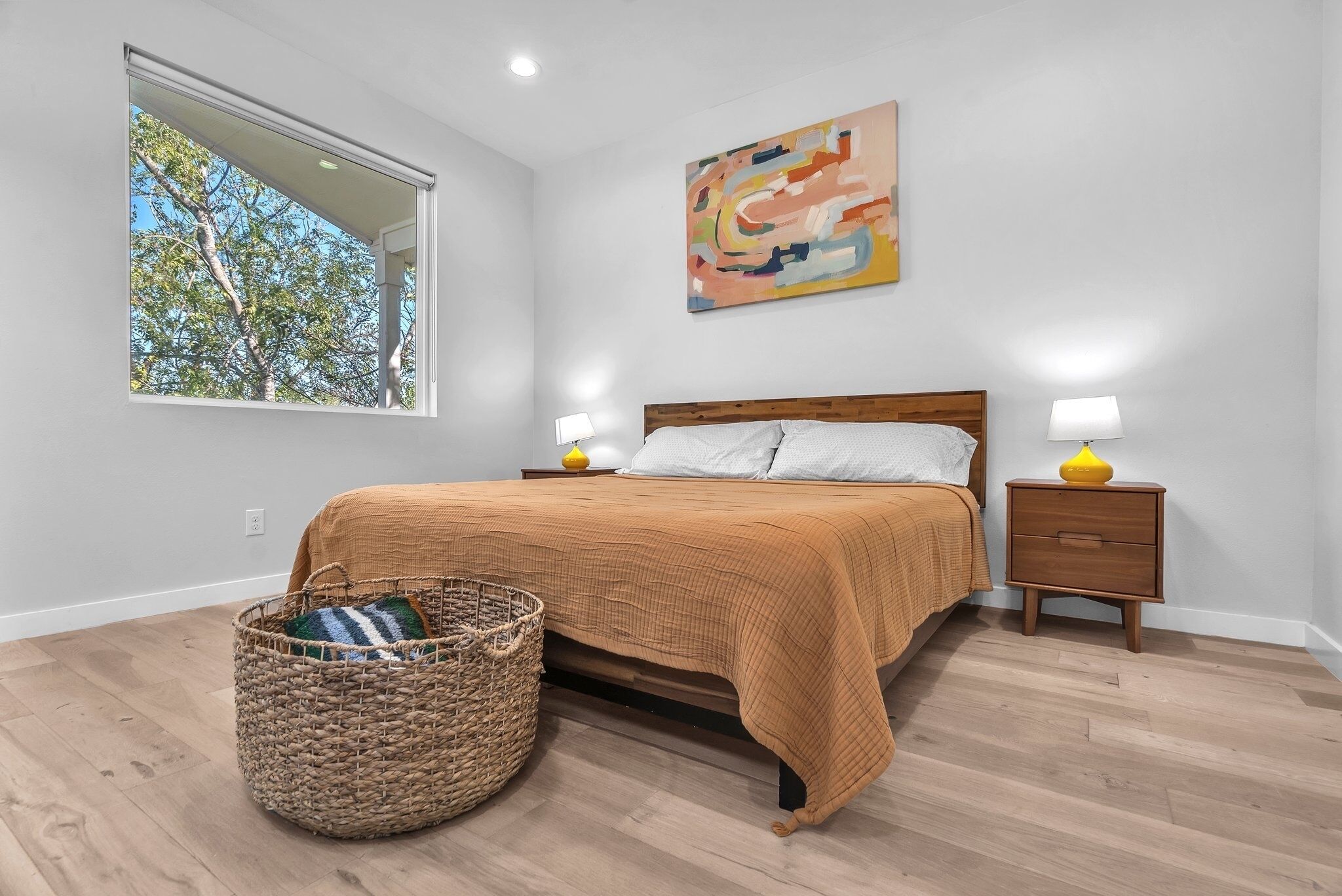 3 多间卧室、办公桌、熨斗/熨衣板、WiFi