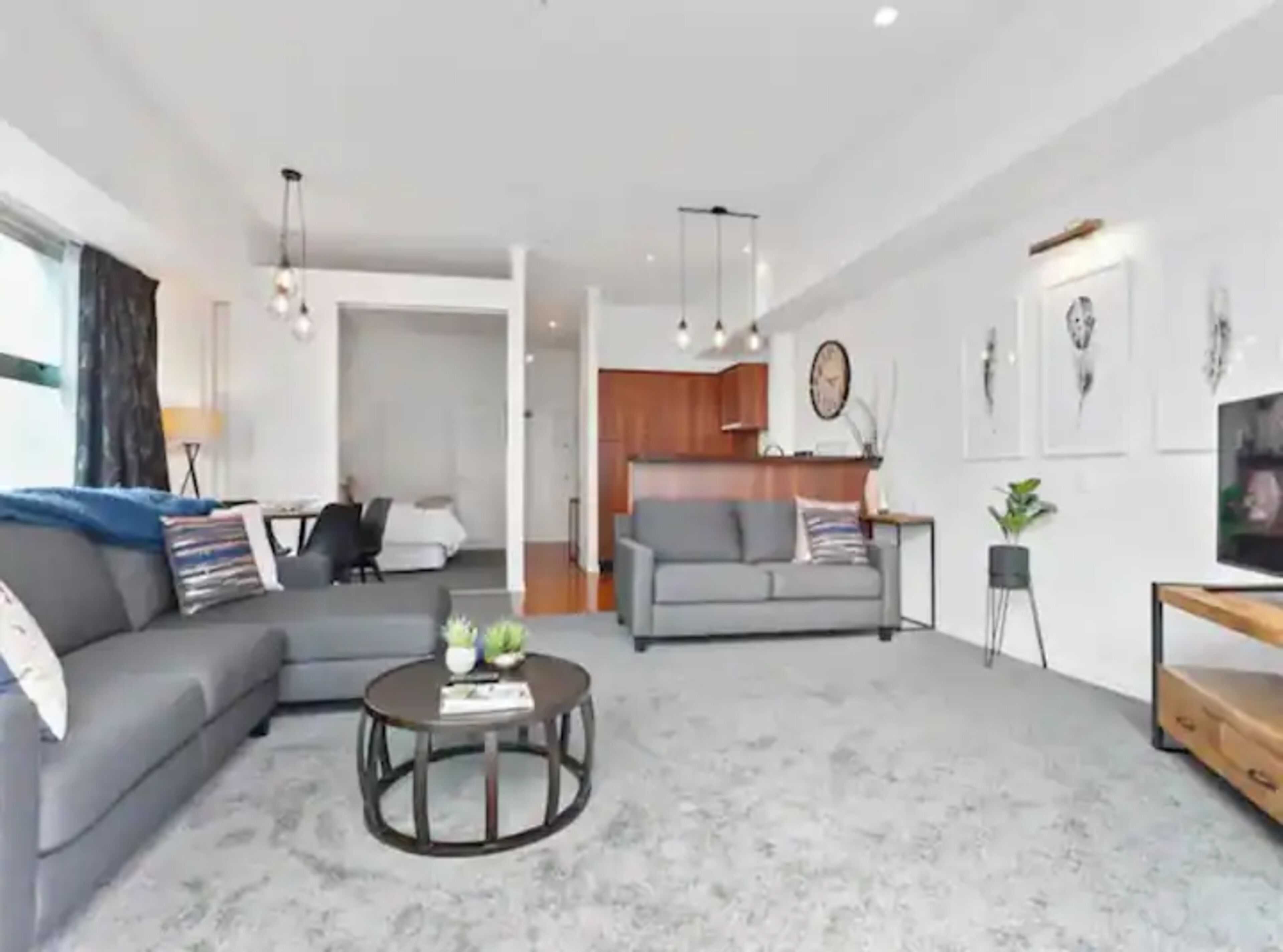 Modern, One Bedroom Princes Wharf Apartment W/ Ac