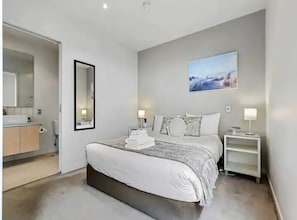 Departamento | 1 habitación, decoración personalizada y muebles diferentes 