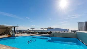 Indoor pool, outdoor pool