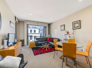 Interior - Enormous CBD 1BR Unit w/ Parking by Zodiak Stays (Auckland)