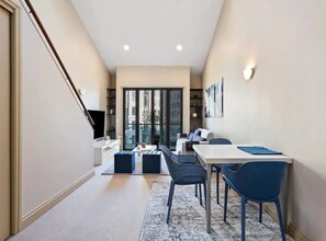 1 bedroom, individually decorated, individually furnished