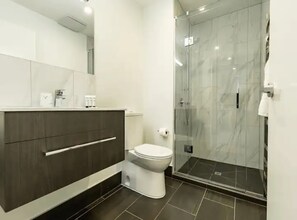 Apartment | Bathroom