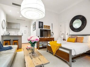Apartment - Stylish Studio With Pool And Gym (Auckland)