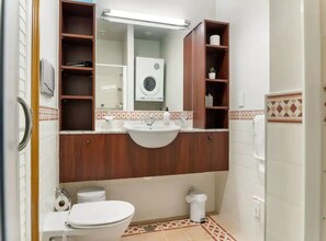 Apartment | Bathroom