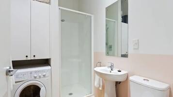 Apartment | Bathroom | Shower, designer toiletries, hair dryer, towels