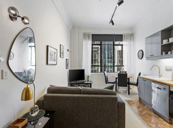 Departamento | 1 habitación, decoración personalizada y muebles diferentes 