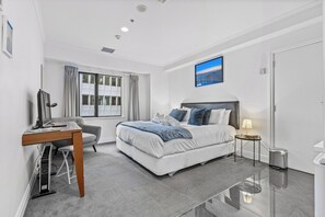 1 bedroom, individually decorated, individually furnished