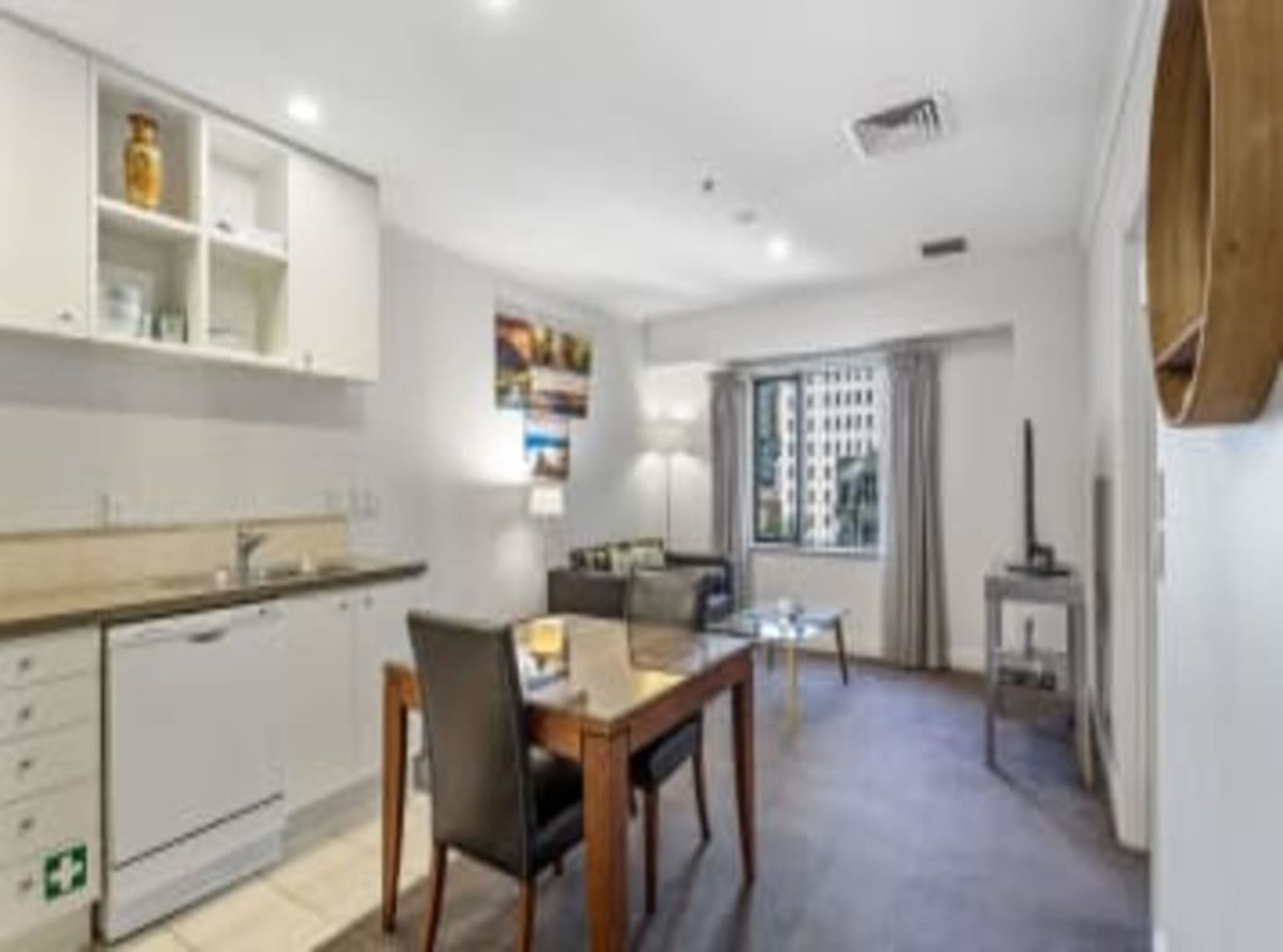 Departamento | 1 habitación, decoración personalizada y muebles diferentes 