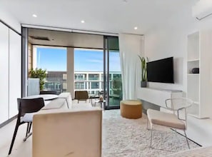 Apartment | 1 bedroom, individually decorated, individually furnished