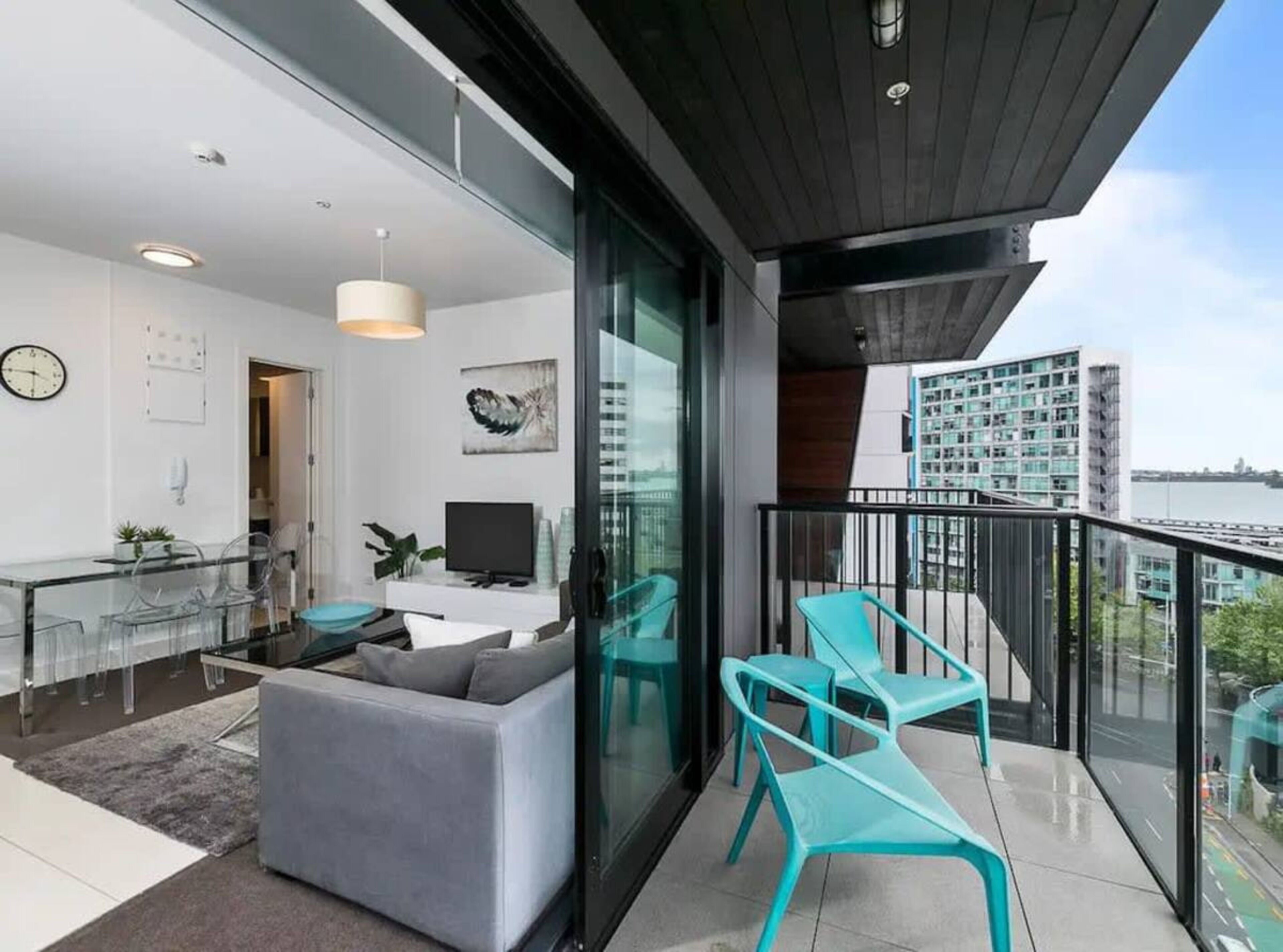 Superb One Bedroom Apartment Near Britomart