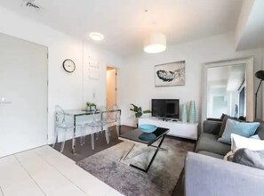 Departamento | 1 habitación, decoración personalizada y muebles diferentes 