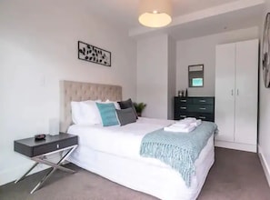 Apartamento | 1 dormitorio, decoración individual, mobiliario individual
