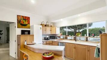 Apartment | Private kitchen | Fridge, microwave, oven, stovetop