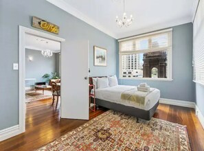 1 bedroom, individually decorated, individually furnished - Fabulous Style On Queen Street! (Auckland)