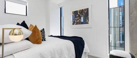 1 habitación, decoración personalizada y muebles diferentes