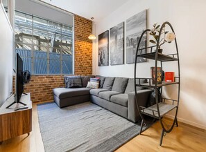 Interior - Stylish City Pad Near Sky Tower! (Auckland)