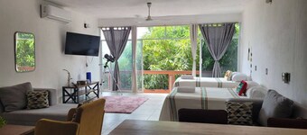 10 minutes to the center and 6 to the beach