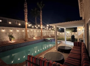 Outdoor pool, a heated pool - Large modern home, perfect for large groups. Minutes from the strip. (Las Vegas)