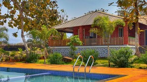 Indoor pool - Brick Villa (Karjat)