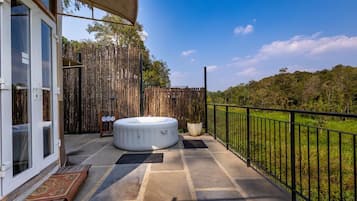 Luxury Tent | Balcony view