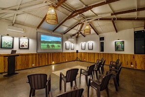 Meeting facility - Machaan Wilderness Lodge Nagarahole (Virajpet)