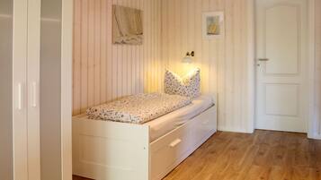 1 bedroom, travel crib, free WiFi, bed sheets