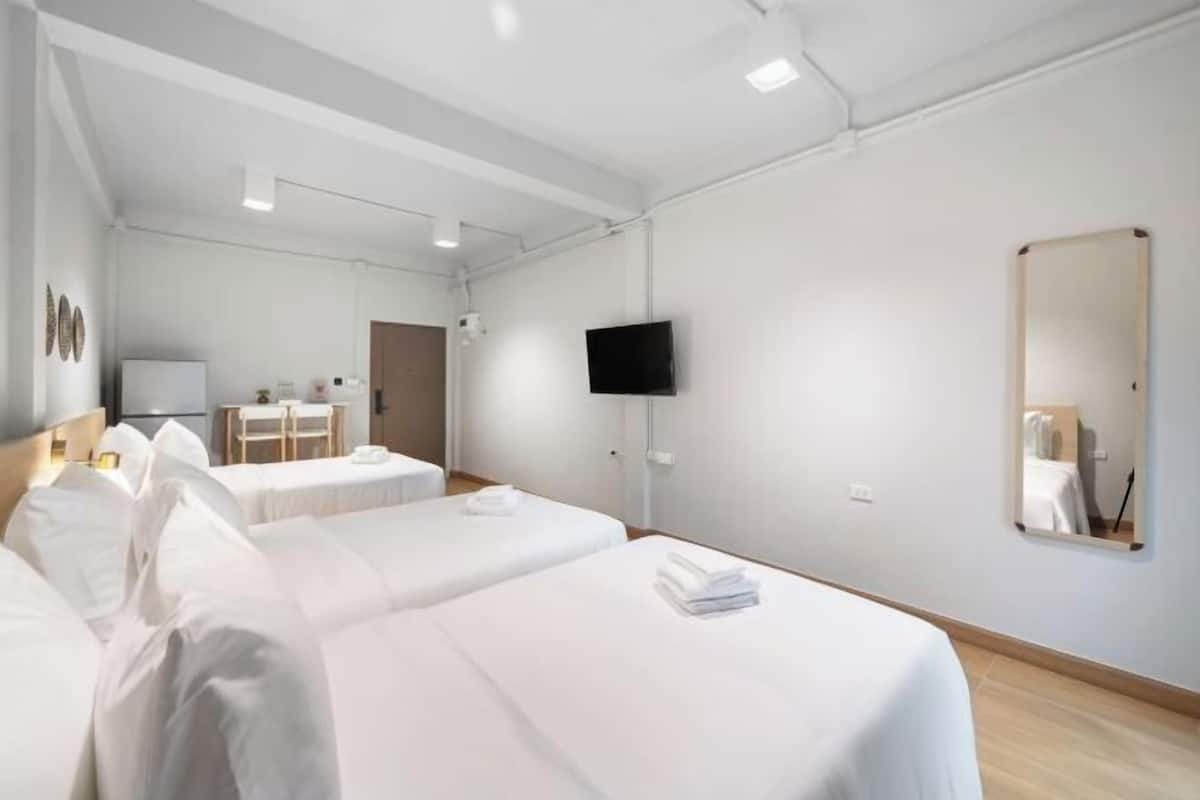 Minibar, kostenloses WLAN, Bettwäsche