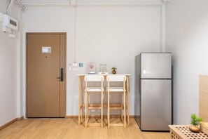 Deluxe Δίκλινο Δωμάτι�ο (Twin) | Μίνι μπαρ, δωρεάν Wi-Fi, κλινοσκεπάσματα 