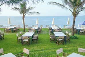 Private beach nearby, white sand, free beach shuttle, sun loungers