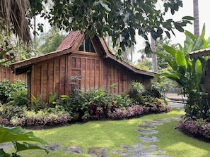 Romantic Bungalow | 1 bedroom, Egyptian cotton sheets, premium bedding, pillowtop beds